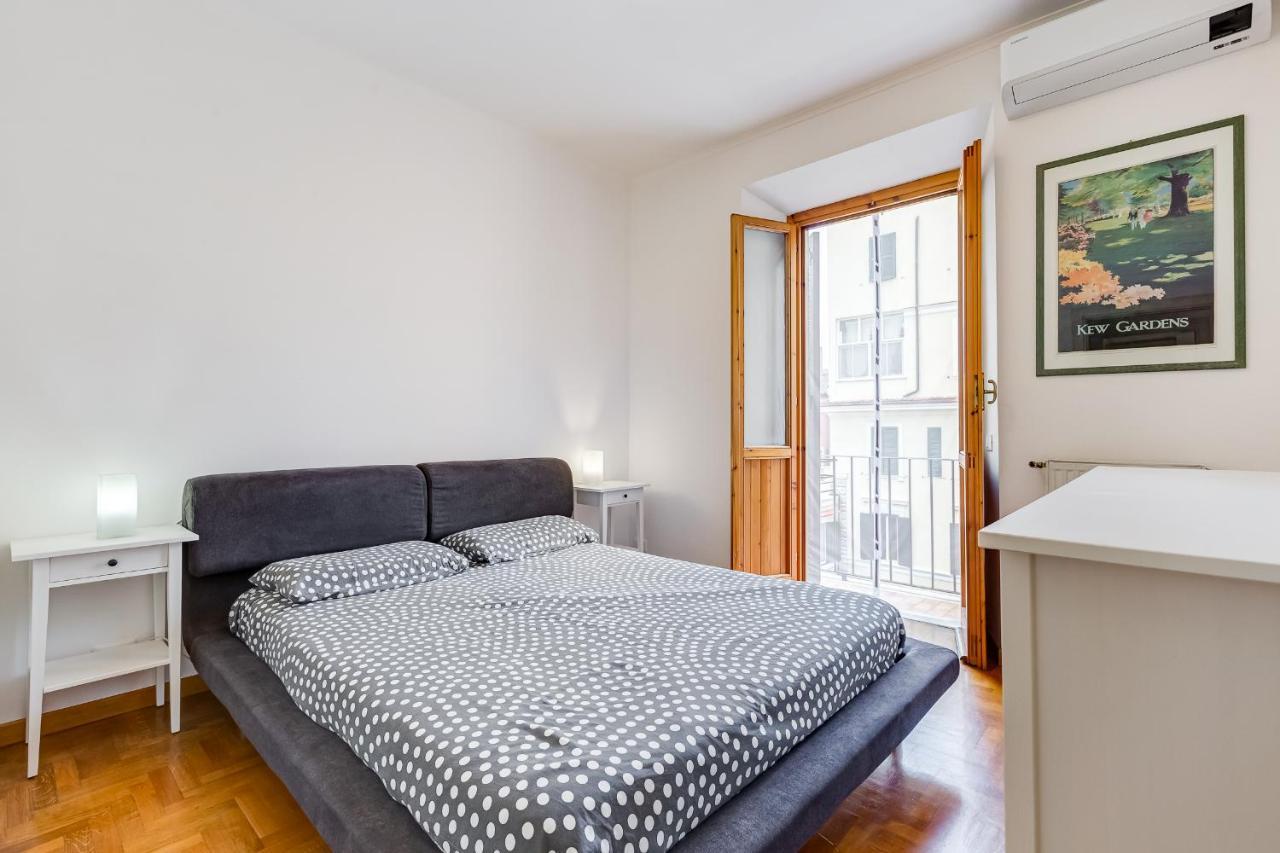 Am House Colosseo Рим Екстериор снимка